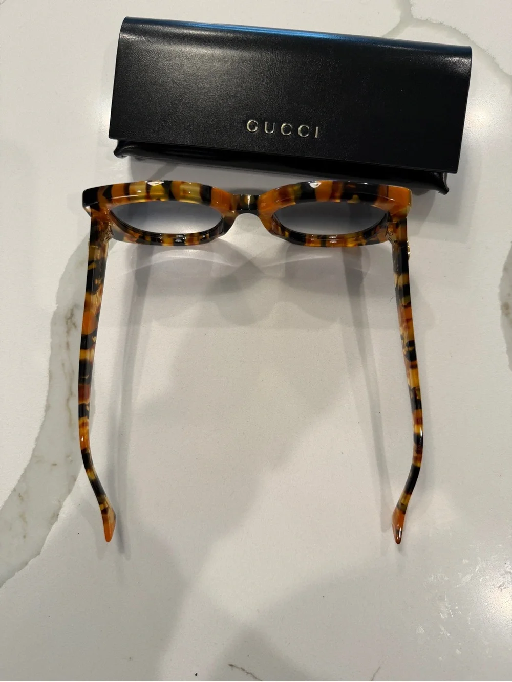 Gucci Tortoiseshell Oversized Square Sunglasses with Gradient Smoke Lenses - Picture 3 of 7